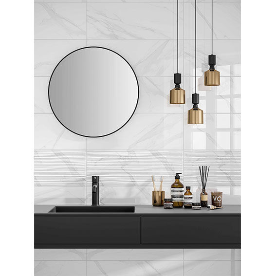 Large bathroom marble wall range